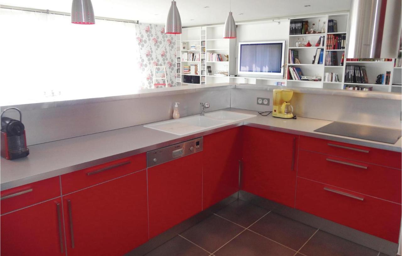 Awesome Apartment In Sauvian With Wifi Экстерьер фото