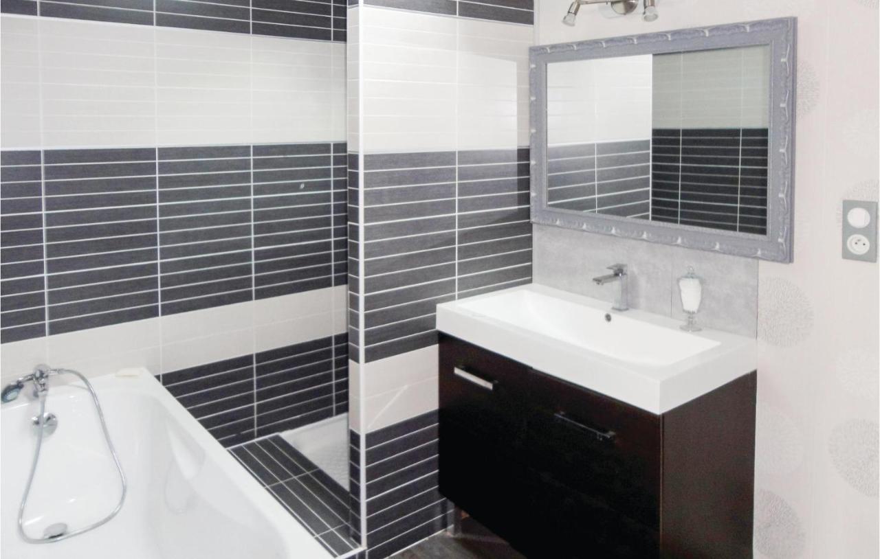Awesome Apartment In Sauvian With Wifi Экстерьер фото